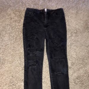 Ripped black skinny jeans forever 21